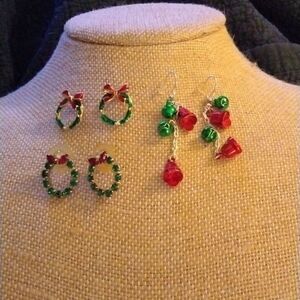 Christmas jewelry lot  